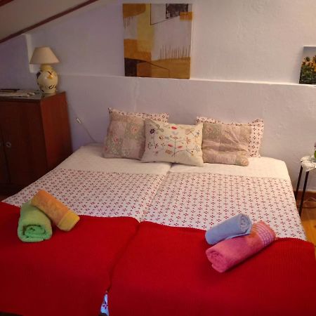 Acogedora Casa De Pueblo Con Piscina Villa Fuenteheridos Luaran gambar