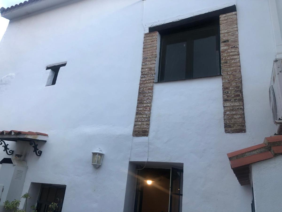 Acogedora Casa De Pueblo Con Piscina Villa Fuenteheridos Luaran gambar