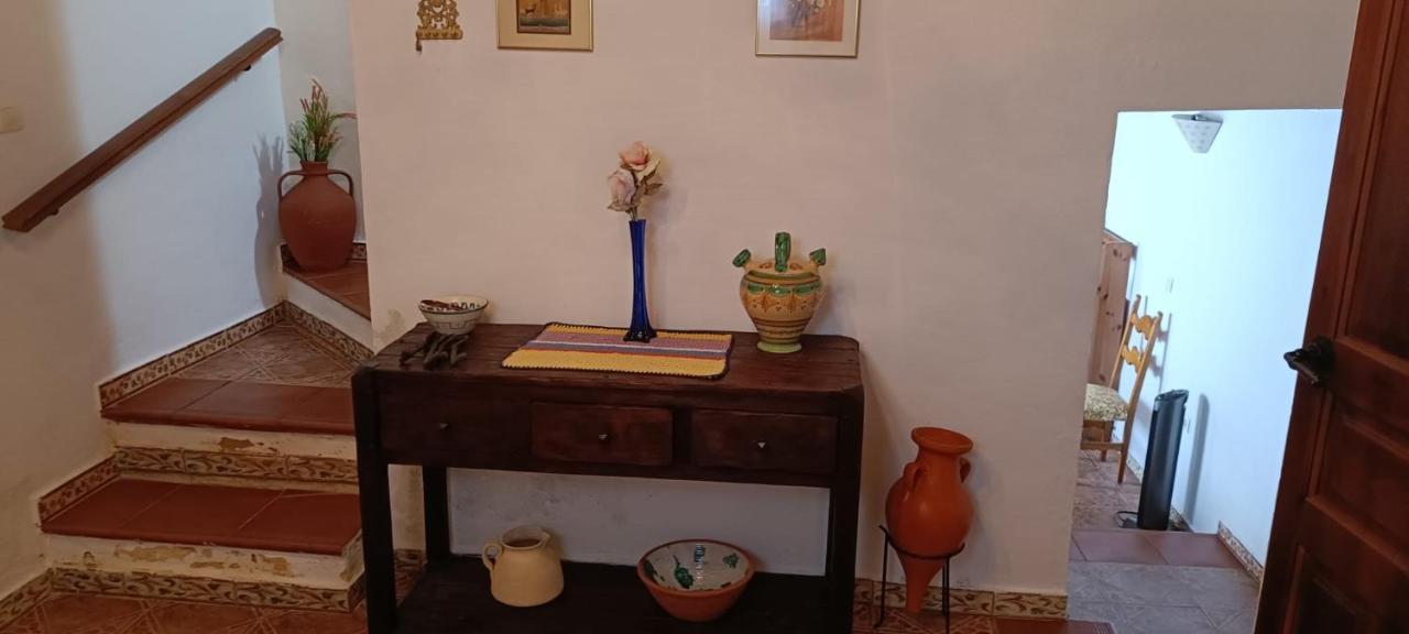 Acogedora Casa De Pueblo Con Piscina Villa Fuenteheridos Luaran gambar